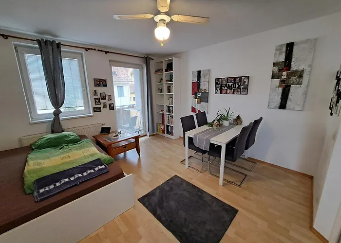 Im Herzen Von Mit Schlossberg Blick *